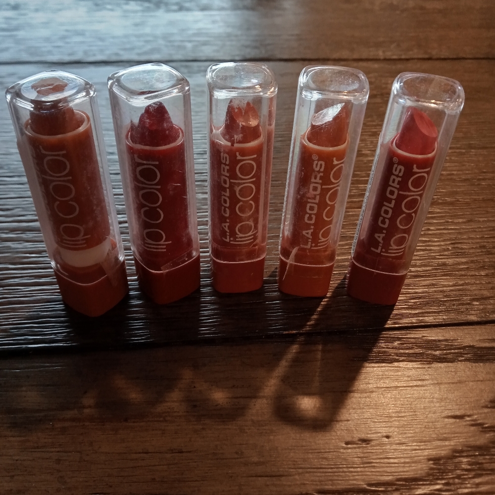 💄L.A. Colors Lip color